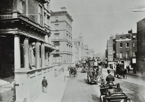 Knightsbridge, Westminster: oostwaarts bij Albert Gate, 1890 door English Photographer