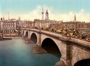 London Bridge over de rivier de Theems door English Photographer