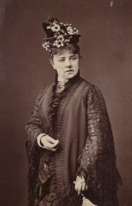 Marie Wilton, Mrs. Sancroft door English Photographer