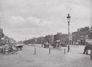 Mile End Road, kijkend naar het oosten door English Photographer