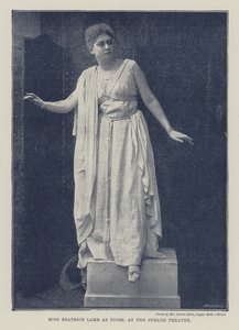 Miss Beatrice Lamb als Niobe, in het Strand Theatre