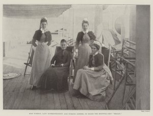 Miss Norman, Lady Superintendent, en verpleegzusters, aan boord van het hospitaalschip Trojan door English Photographer