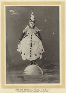 Mevrouw Rose Dearing, in The Man in the Moon