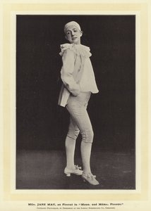 Mlle Jane May als Pierrot in Mons en Mdme Pierrot door English Photographer