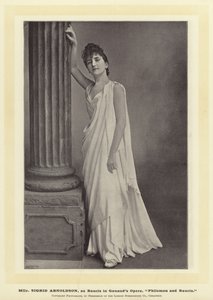 Mlle Sigrid Arnoldson als Baucis in Gounods Opera, Philemon en Baucis