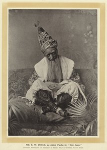 Meneer E W Royce, als Jabez Pasha in Don Juan door English Photographer