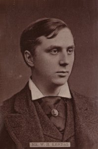 Mr. W. H. Kendal door English Photographer