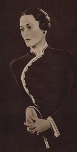 Mevrouw Simpson, toekomstige hertogin van Windsor door English Photographer