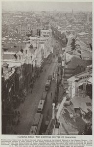 Nanking Road, het winkelcentrum van Shanghai door English Photographer