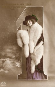 Nieuwjaarskaart met een portret van een jonge vrouw gekleed in bont door English Photographer