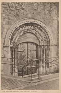 Normandische deur van de St Nicholas Church, New Romney, Kent door English Photographer
