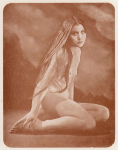 Nudistische kunst: Dolores