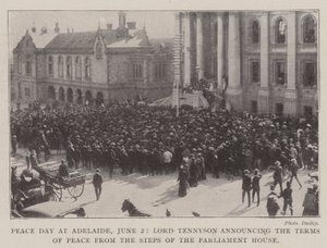 Vredesdag in Adelaide, 2 juni, Lord Tennyson kondigt de Vredesvoorwaarden aan vanaf de Trappen van het Parlementsgebouw door English Photographer