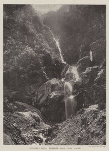 Pittoresk India, waterval onder de Pindri-gletsjer door English Photographer