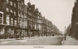 Pont Street, Londen door English Photographer