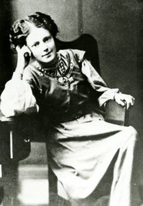 Portret van Mary Eleanor Gawthorpe, ca. 1909 door English Photographer