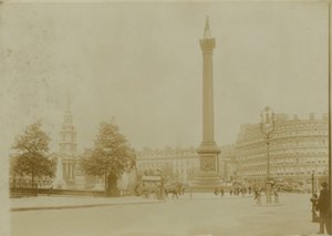 Ansichtkaart met een afbeelding van Trafalgar Square