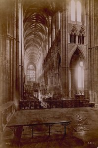 Ansichtkaart met een afbeelding van het interieur van Westminster Abbey