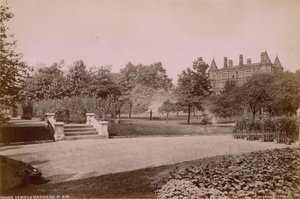 Ansichtkaart met de Inner Temple Gardens door English Photographer
