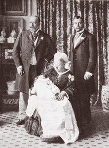 Koningin Victoria Houdt Koning Edward VIII bij zijn Doop op 16 juli 1894 door English Photographer
