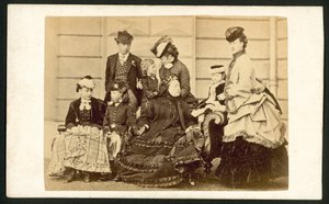 Koningin Victoria en leden van haar familie door English Photographer