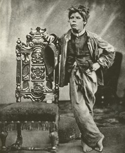 Ragged School Boy in 1860 door English Photographer