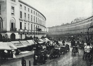 Regent Street, de Quadrant door English Photographer