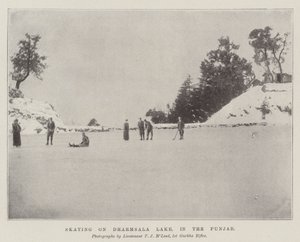 Schaatsen op Dharmsala Lake, in de Punjab