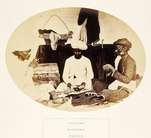 Kleermakers, Hindoes, Madras, uit Het Volk van India, door J. Forbes Watson, gepubliceerd 1868 door English Photographer