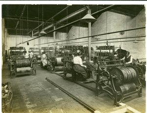Tapisserie instelling, Hughes fabriek nr. 2, 1923 door English Photographer