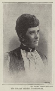 De douairière hertogin van Sutherland door English Photographer
