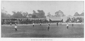 De eerste helft - Kijken naar het doel van Spurs, 1899 door English Photographer
