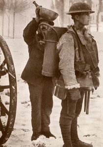 De Man met de Hete Soep, 1918 door English Photographer