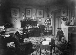 De zitkamer van de koningin, Villa Hohenlohe, Baden-Baden, eind jaren 1860 door English Photographer
