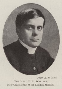 De eerwaarde C E Walters, nieuwe chef van de West London Mission door English Photographer