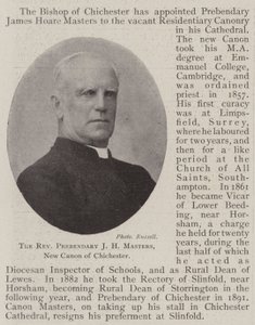 De eerwaarde prebendaris J H Masters, nieuwe kanunnik van Chichester door English Photographer