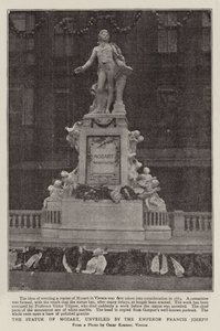 Het standbeeld van Mozart, onthuld door keizer Frans Jozef door English Photographer