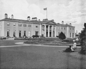 De residentie van de onderkoning in Dublin (zw/w foto)