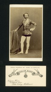 De held Chevalier Blondin van Niagara door English Photographer