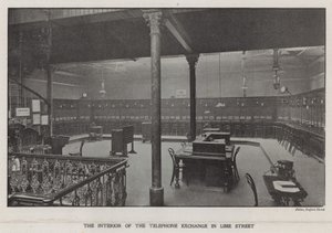 Het interieur van de Telefooncentrale in Lime Street door English Photographer