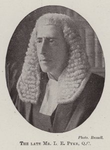De overleden Mr L E Pyke, QC door English Photographer
