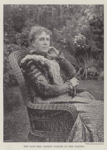 De overleden Mrs Joseph Parker in haar tuin door English Photographer