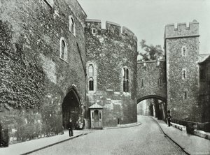 Tower of London, Tower Hill: The Bloody Tower, 1890 door English Photographer