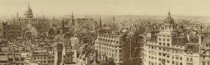 Uitzicht op Londen vanaf de top van het Monument door English Photographer