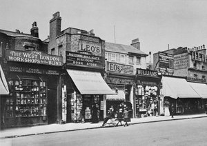Zicht op Notting Hill Gate, ca. 1913 door English Photographer