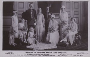 Huwelijk van prinses Maud en Lord Carnegie door English Photographer