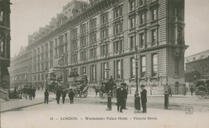 Westminster Palace Hotel, Victoria Street, Londen door English Photographer