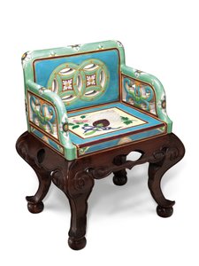 Een Minton majolica esthetische beweging turquoise en zeeschuimgroene armstoel, ca. 1865 door English School