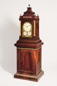 Een Regency gigantisch kwartslag acht dagen draaiend muziekkastklok, ca. 1820 door English School