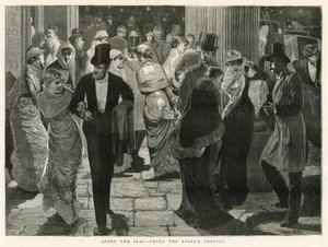 Na het toneelstuk - onder de Lyceum Portico door English School
